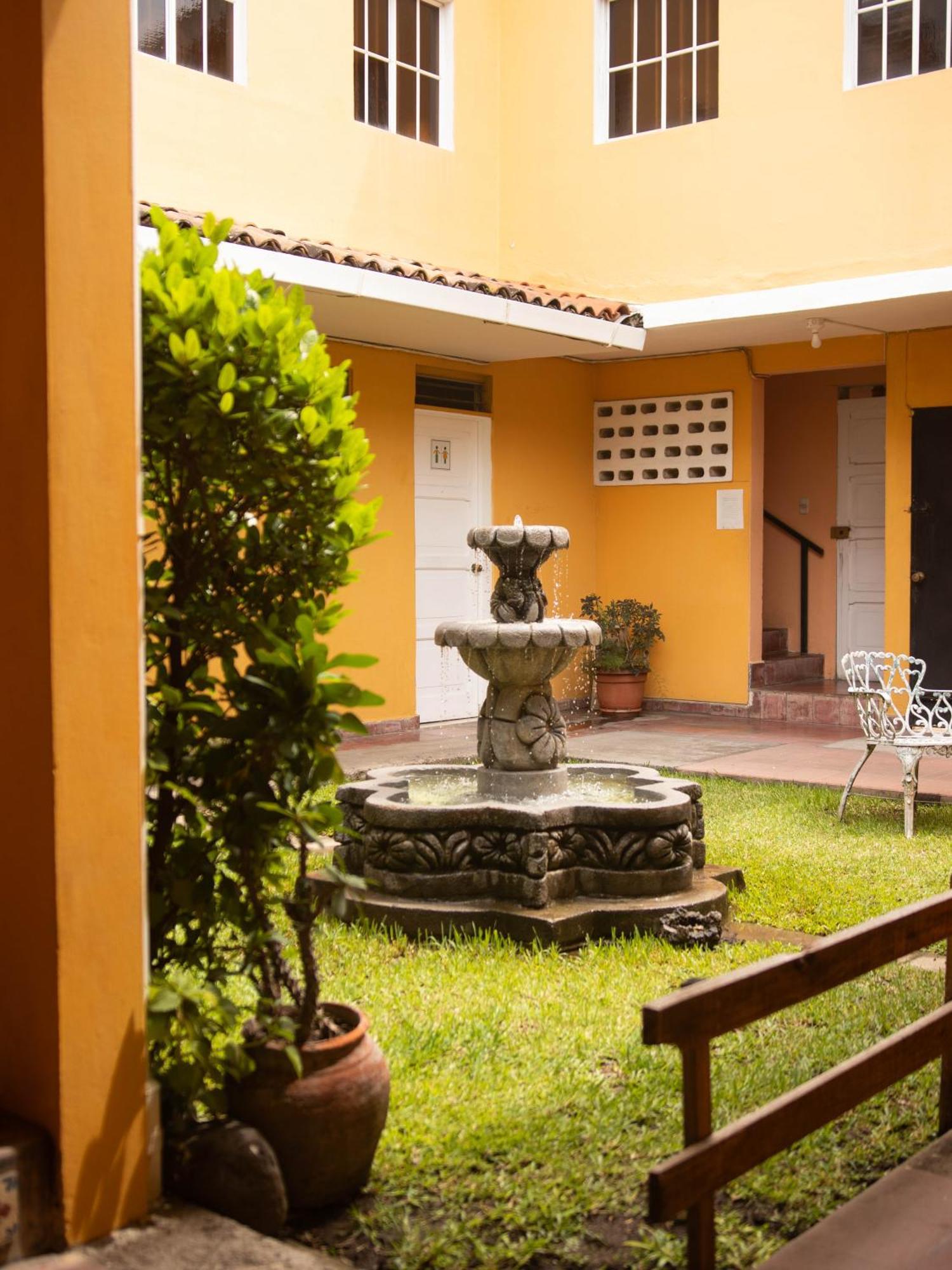Hotel Eco Mariscal 3*