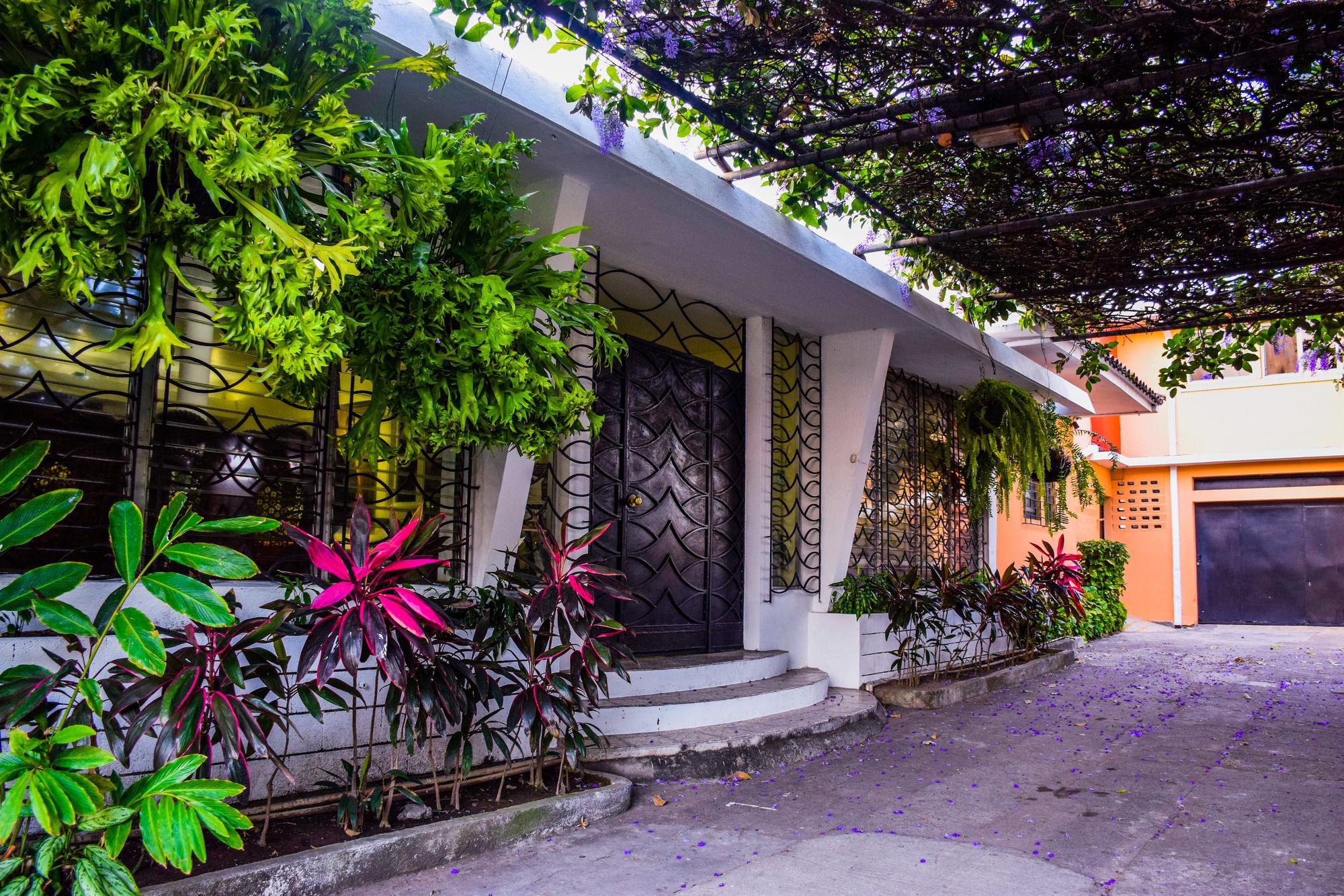 Eco Mariscal Hotel 3*